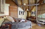 River suite bedroom
