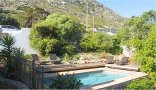 Clovelly Lodge