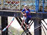 Bungy jumping