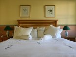 Housemartin Guest Lodge