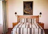 Ipe Tombe Guest Lodge
