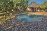 Bonamanzi Game Park - 6-sleeper Dinizulu Lodge