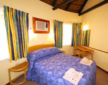 Forever Resorts Badplaas - Main bedroom -selfcatering