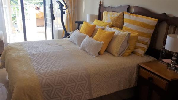 Room image 6