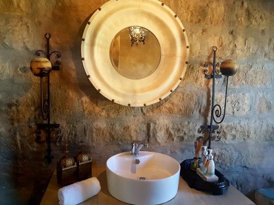 Bloureen: Bathroom 1