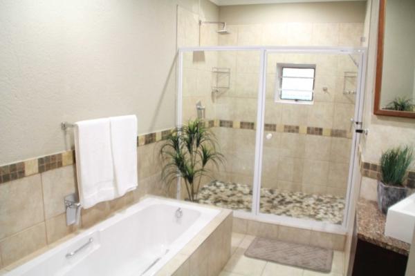 Room image 6