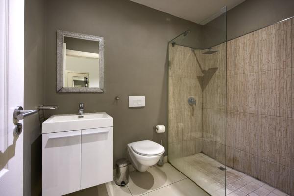 Bachelor Room