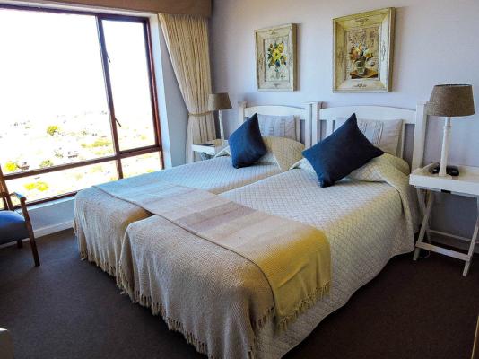 Room image 1