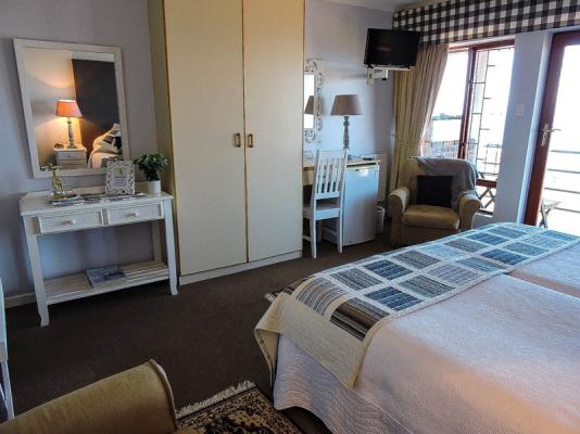 Room image 4