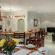 breakfast room