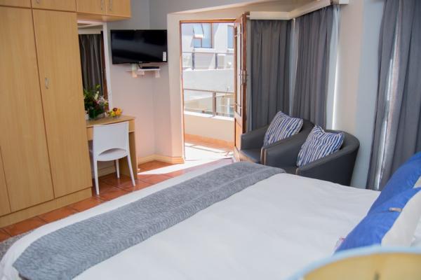 Room 1 Detail
