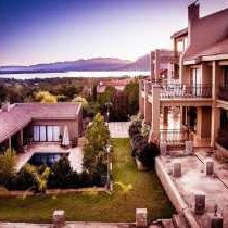 Château la Mer  Guest House