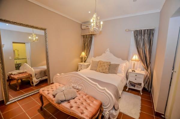 Room image 1