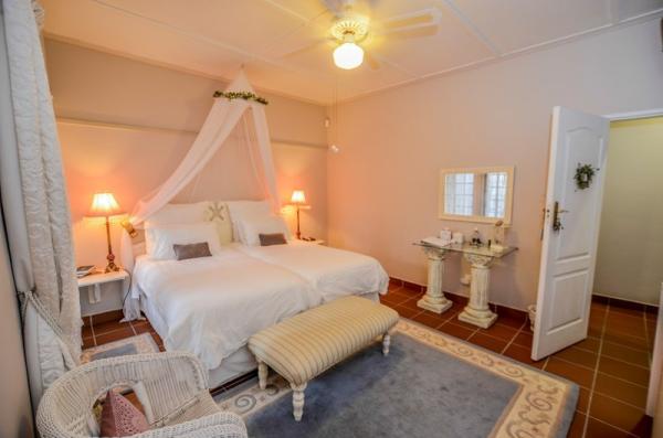 Room image 3