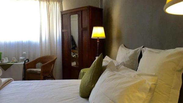 Room image 6