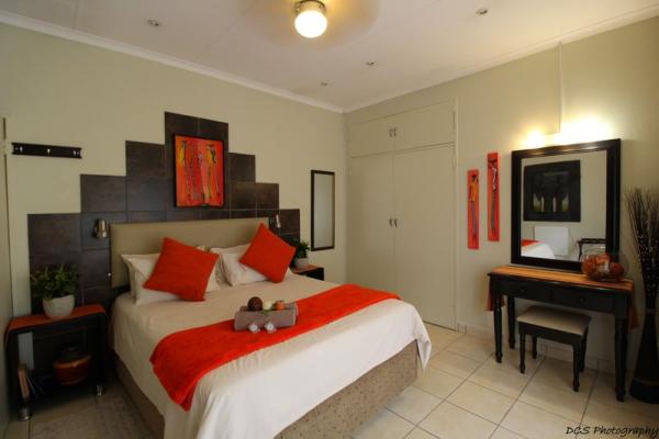 Room image 3