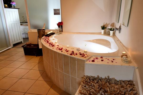 Room image 3