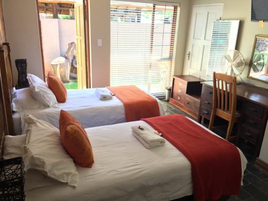Room image 4