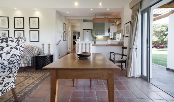 Room image 5