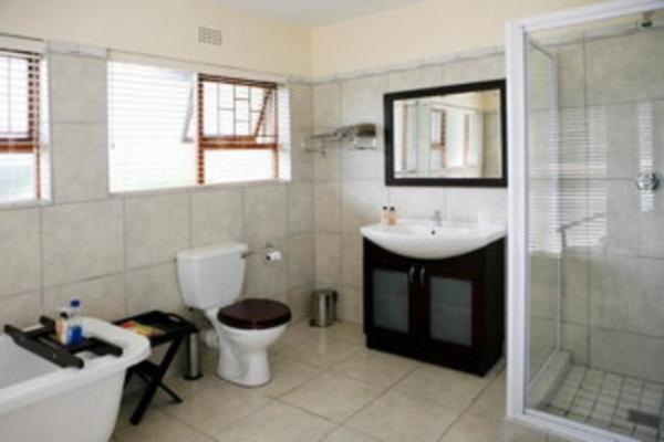 Room3 bathroom