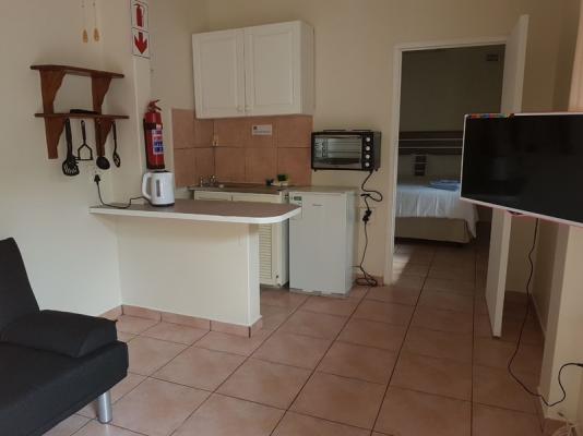 Family room 2 kitchen and lounge