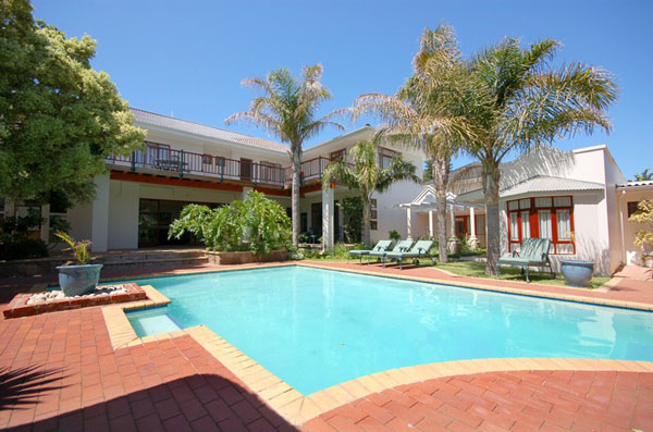Fifth Avenue Beach House