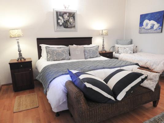 Room image 3