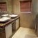 Main bedroom bathroom