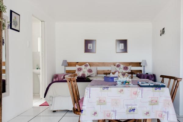 Room image 1