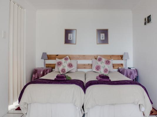 Room image 2