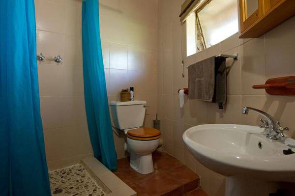 Rondavel En-suite Shower