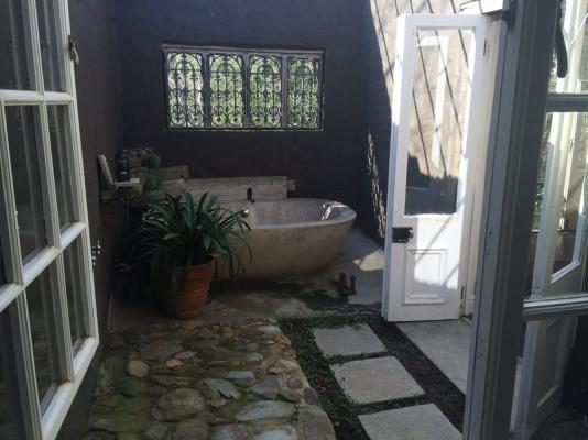 Underhill farmhouse outdoor bath