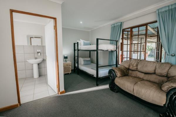 Room image 3