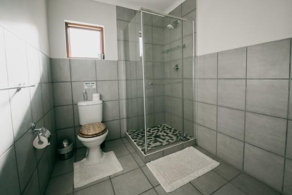 Room image 4
