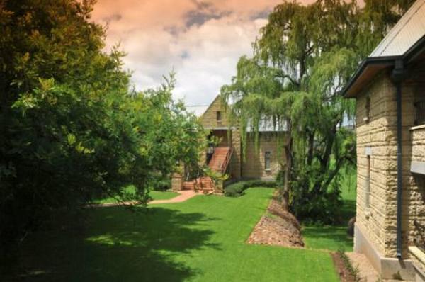 De Hoek Country Hotel