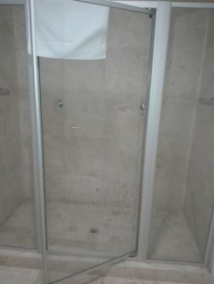 Room image 4