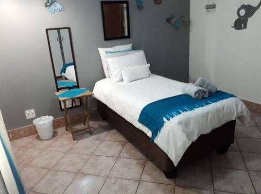 Room image 2