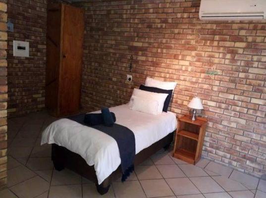 Room image 6