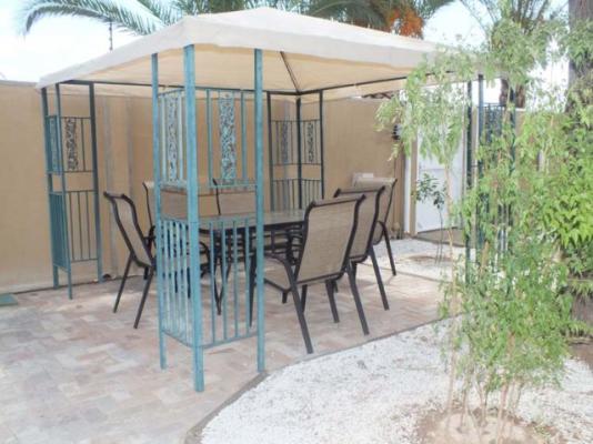 Uzuri Guesthouse