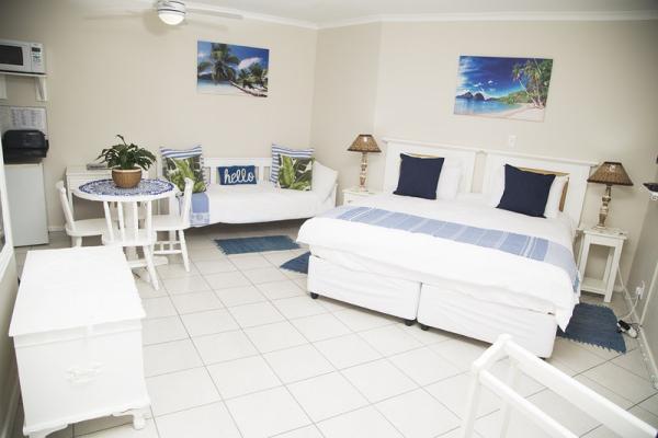 Beach Cove 2 sea view unit sleeps 2-3 