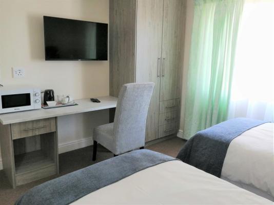 Room image 3