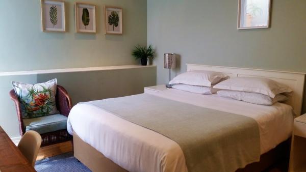 Room image 8