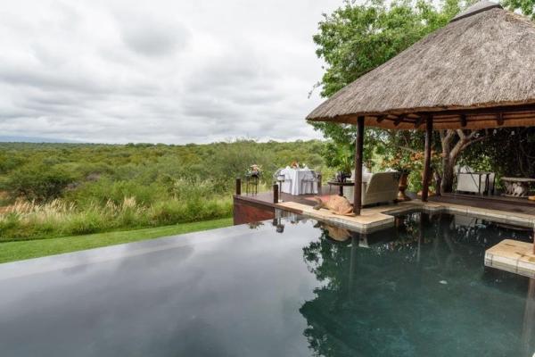 Khaya Ndlovu Manor House