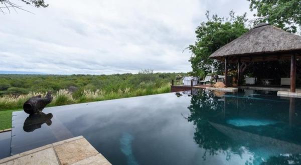 Khaya Ndlovu Manor House