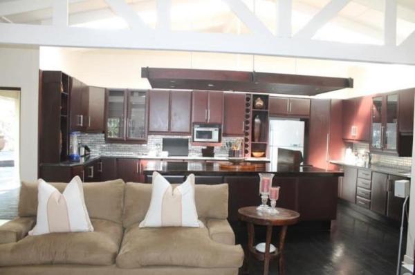 Lounge/ Kitchen