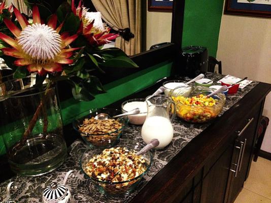 Breakfast buffet 