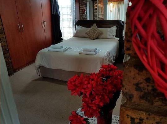 Room image 2