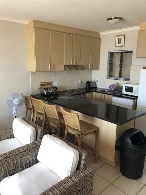 Living/Kitchen area