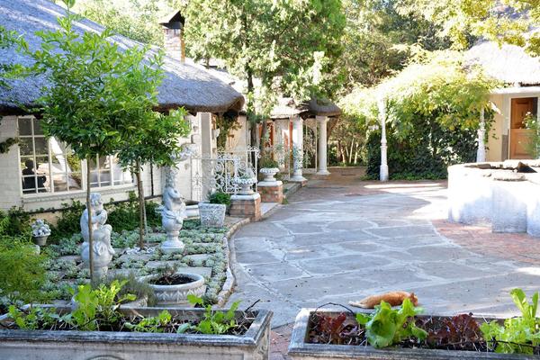 Arcadia Guesthouse & Restaurant