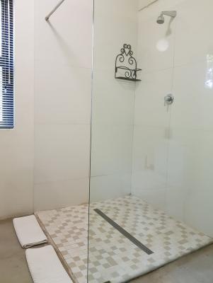 Room image 1